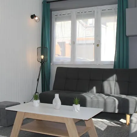 Duplex Avec Cour 10 Pers Apartment *